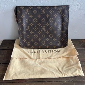 Louis Vuitton Poche Toilette 26